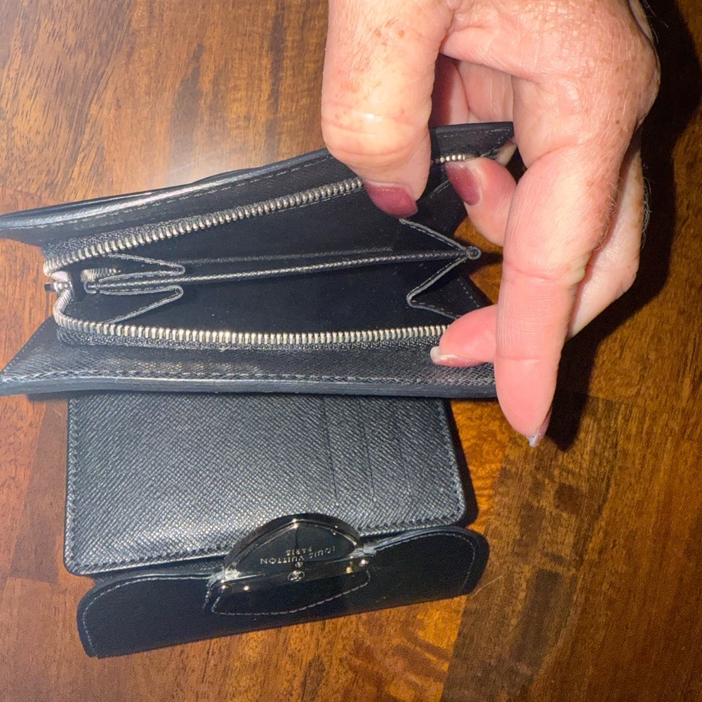 Louis Vuitton Black Epi Leather Koala Wallet - Picture 5 of 8